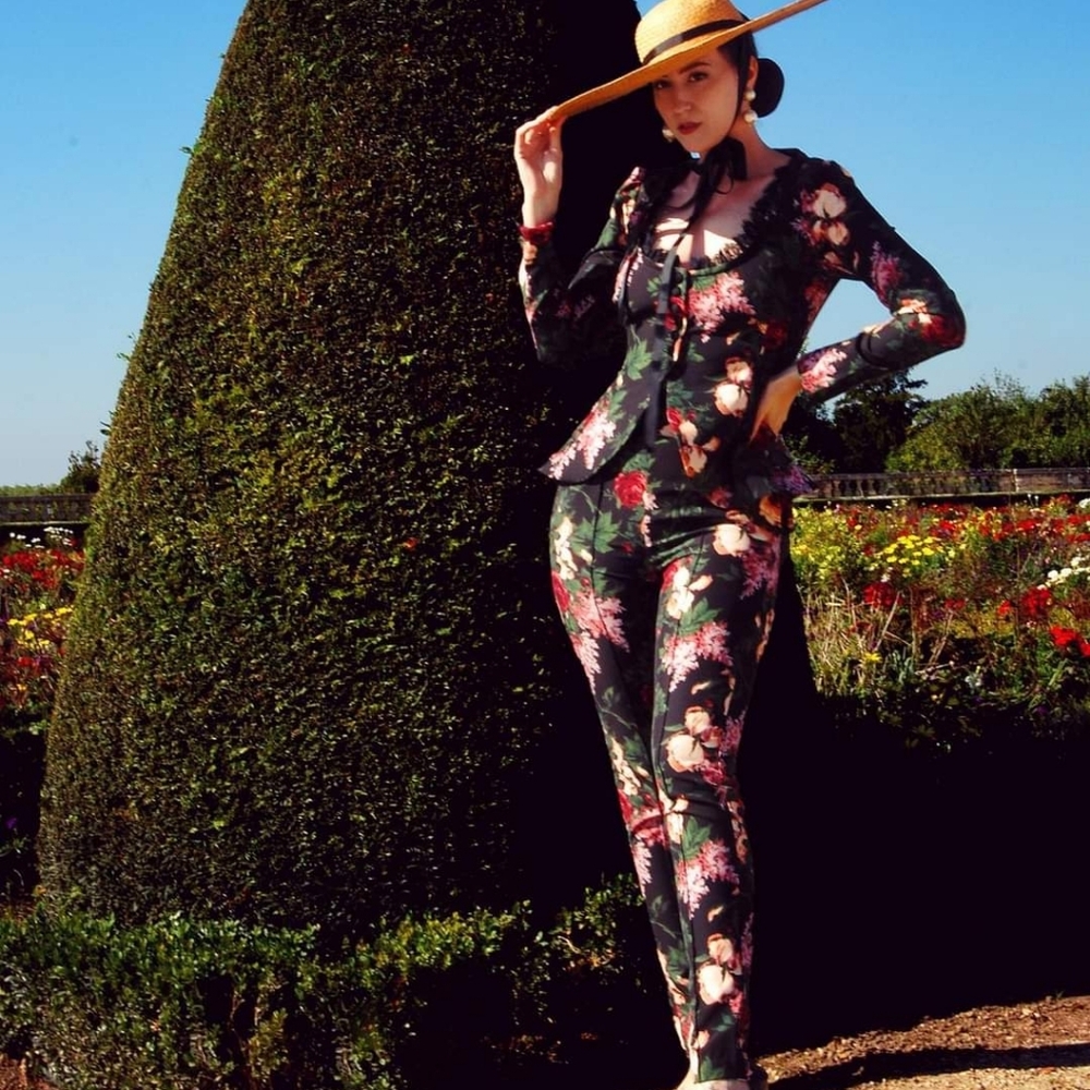 ISO ANY OF THESE IN SIZE 2X OR 3X PLEASE 🙏